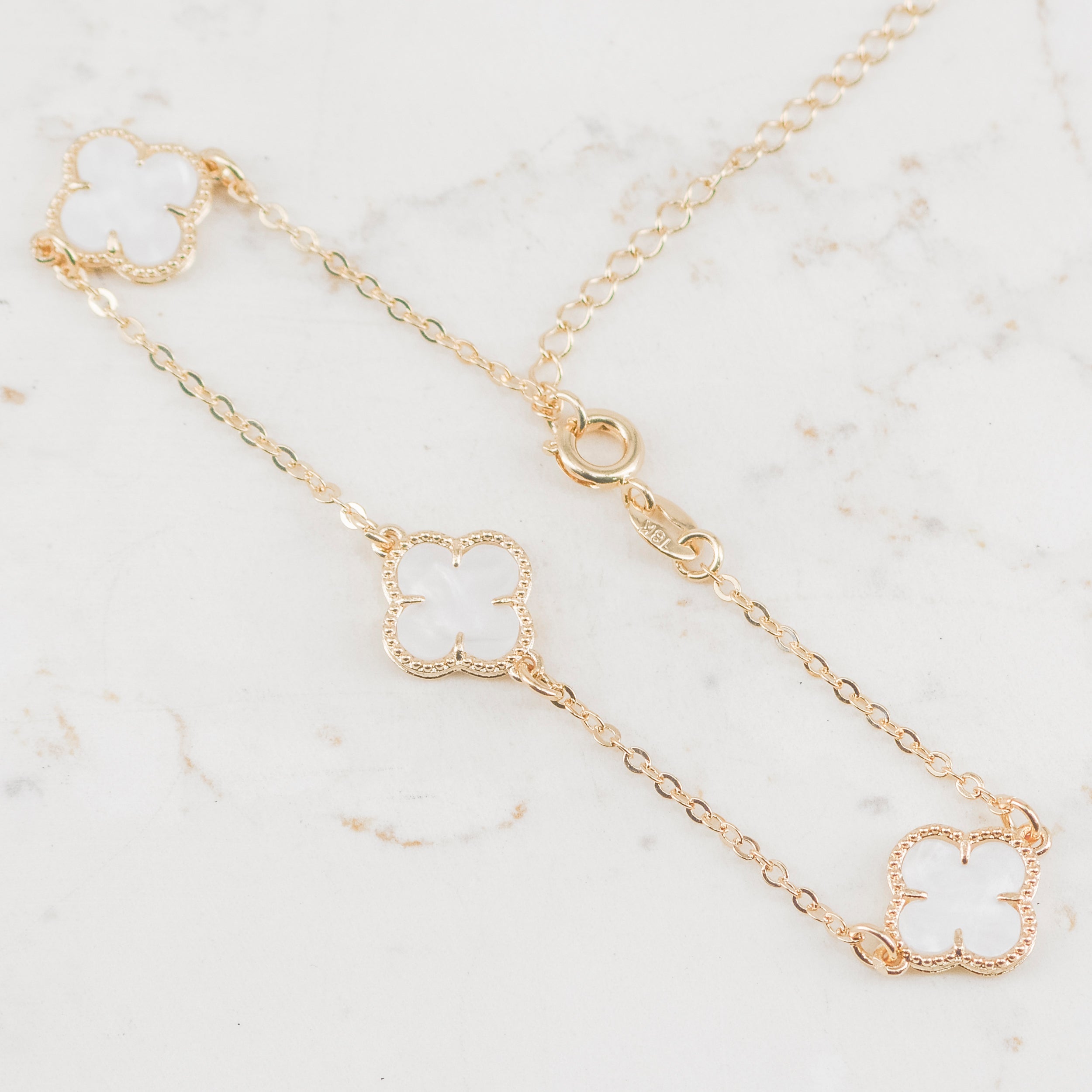 Pulsera Trébol Lux Blanco | Oro laminado