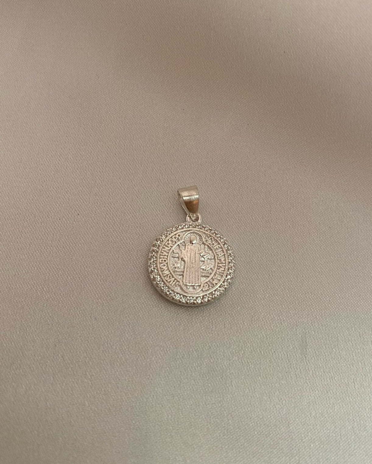Dije San benito Plata 925