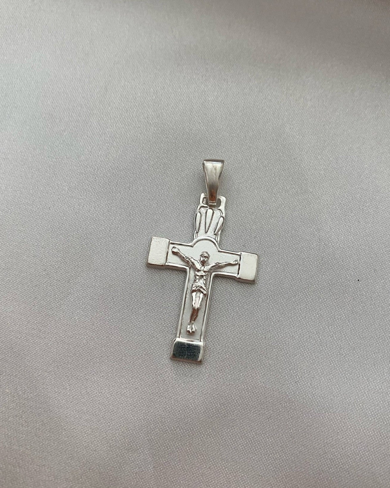 Dije Cruz Clasica plata 925