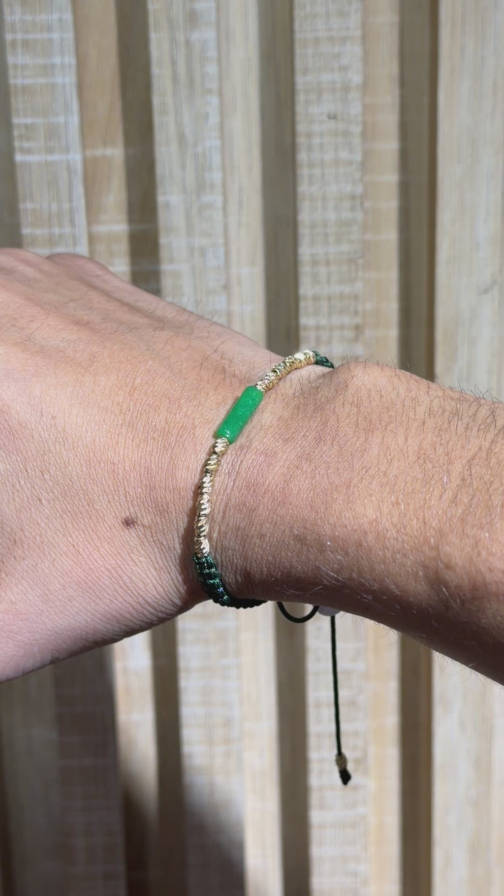 Pulsera tejida